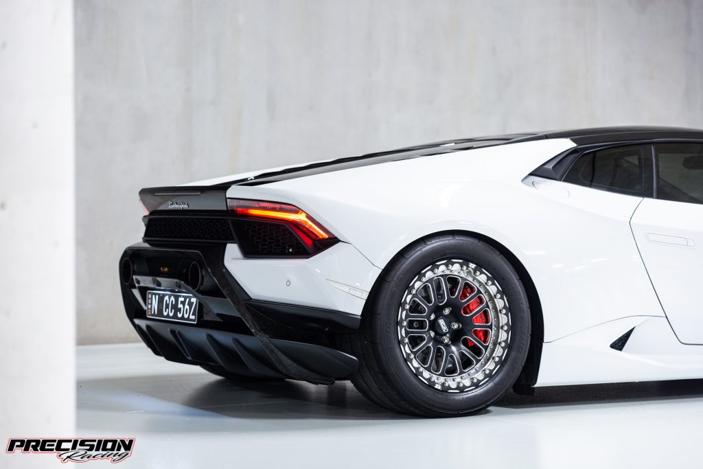 White twin turbo Huracan 20