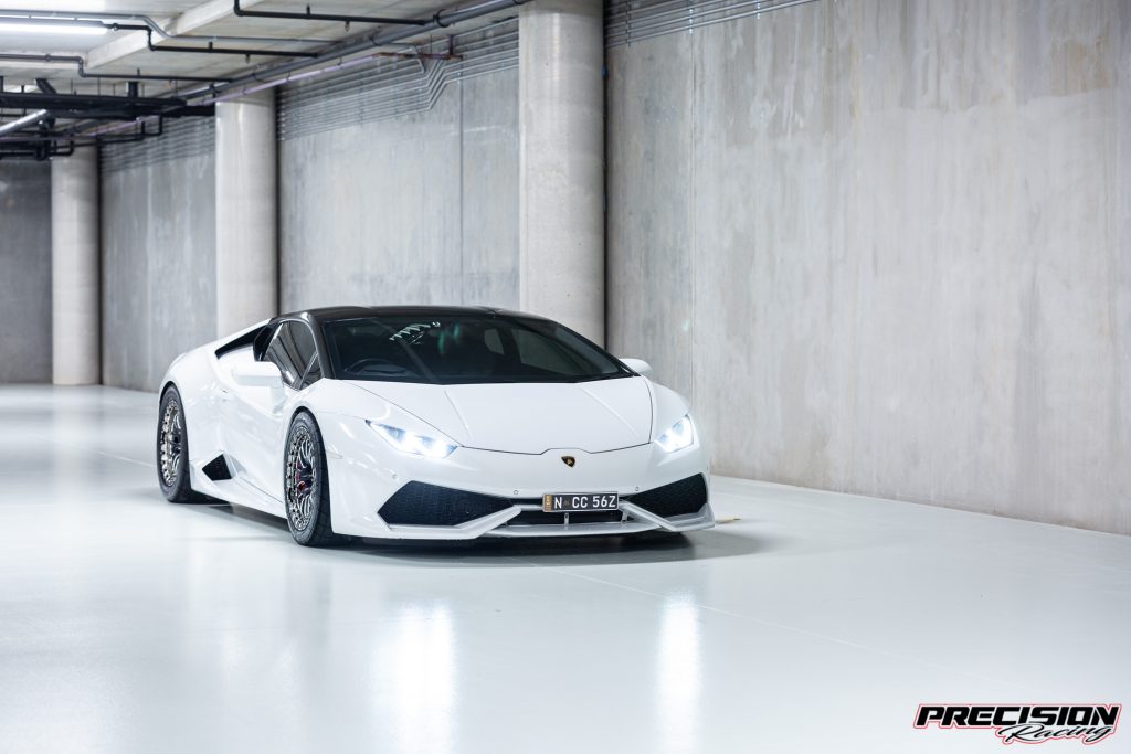 White twin turbo Huracan 23