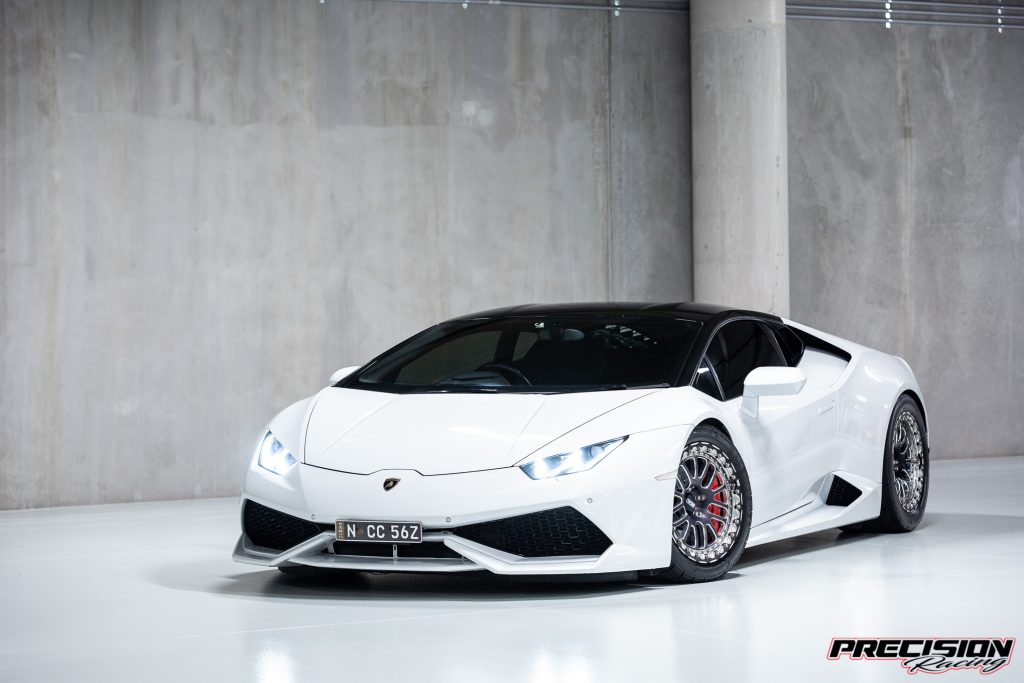 White twin turbo Huracan 3