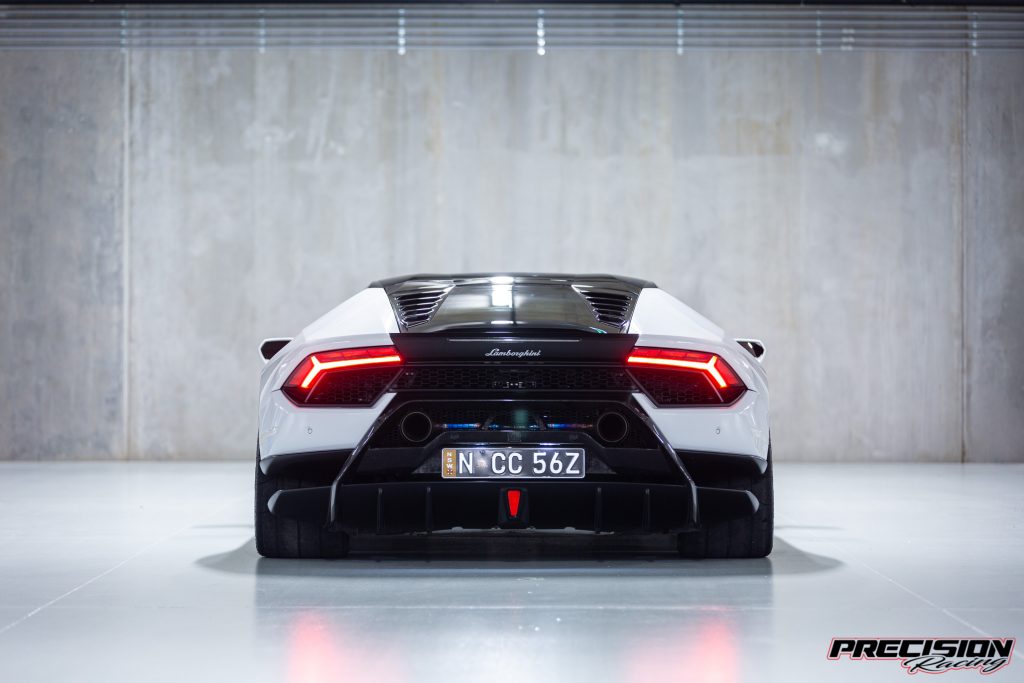 White twin turbo Huracan 6