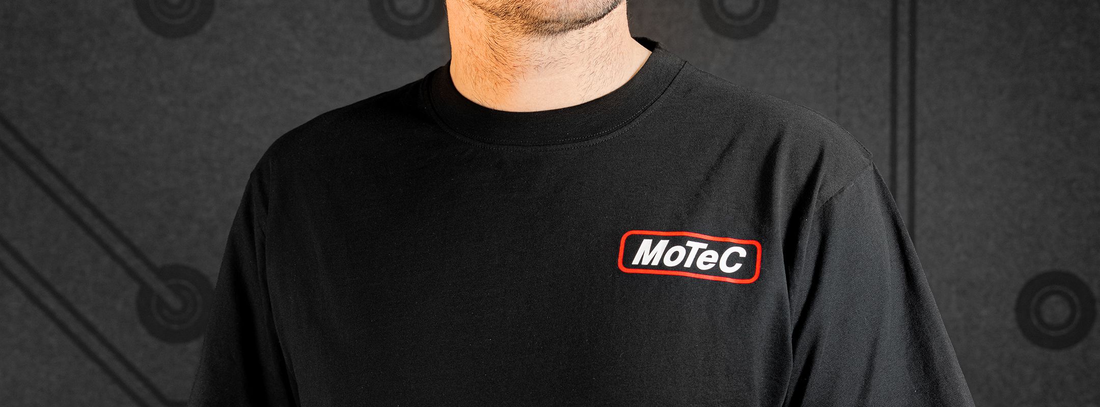 Motec Find More T Shirt (black)